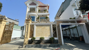 Tại Sao Nên Sử Dụng Lan Can Nhôm Đúc?